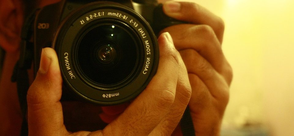 سه راه‌حل برای عکاسان قد کوتاه