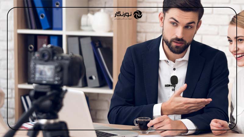 ویژگی‌های خاص میکروفون‌های یقه‌ای برای ولاگری و پادکست