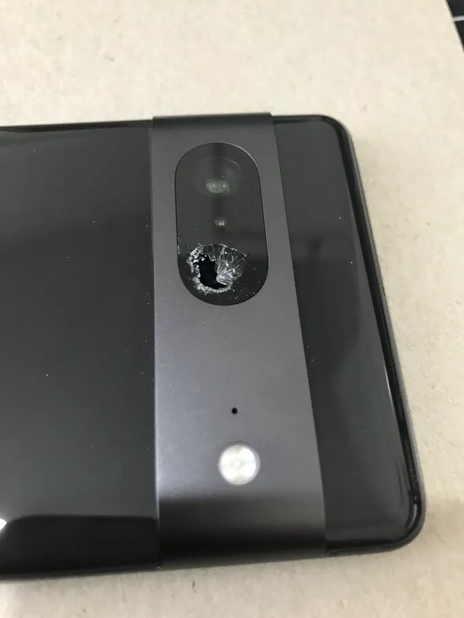 شکستن دوربین Google Pixel 7 به طور اتفاقی