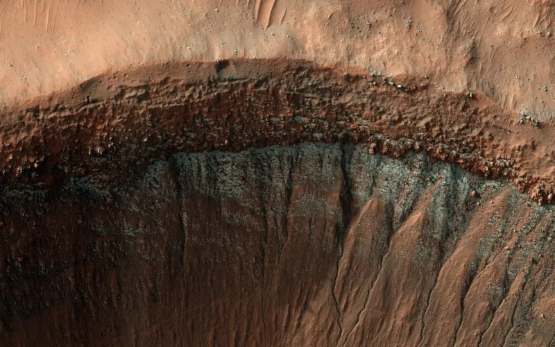 عکاسی از زمستان مریخ توسط ناسا با دوبین HIRISE