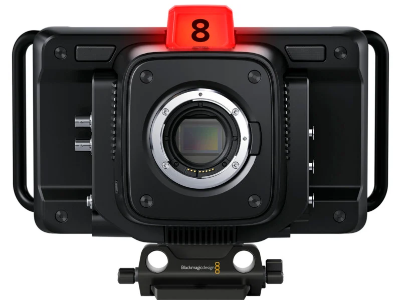 دوربین استودیویی Blackmagic 6K Pro دارای پایه EF و پخش جریانی زنده و فیاتر ND است