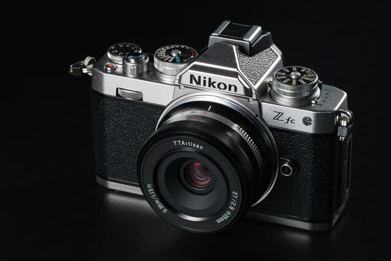 لنز ۲۷ میلی‌متری f/2.8 AF TTArtisan برای پایه‌های Sony E و Nikon Z اتولید می شود