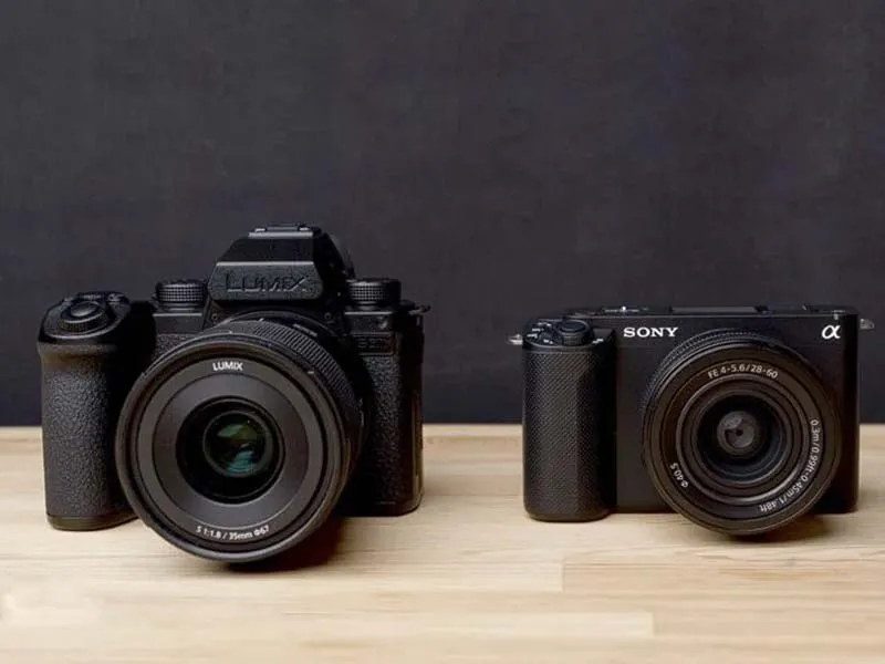 Sony ZV-E1 و Panasonic S5 IIX : دو دوربین با کاربرد های متفاوت
