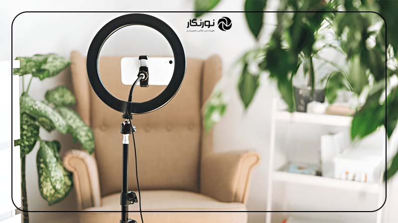معرفی رینگ لایت و کاربرد آن در آرایشگاه