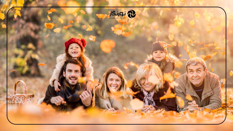 عکاسی دسته‌جمعی در طبیعت پاییزی