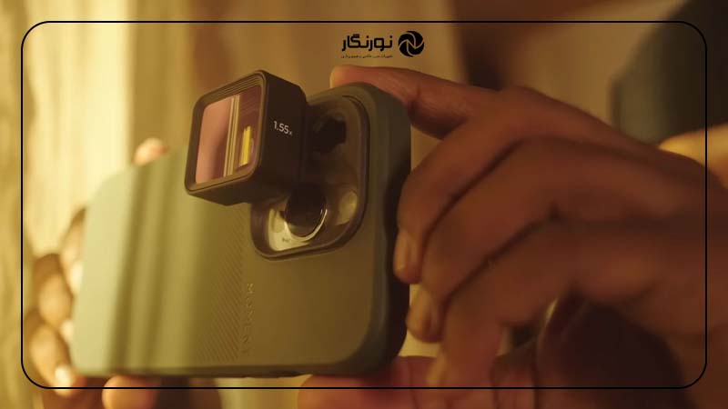 Moment Anamorphic Lens