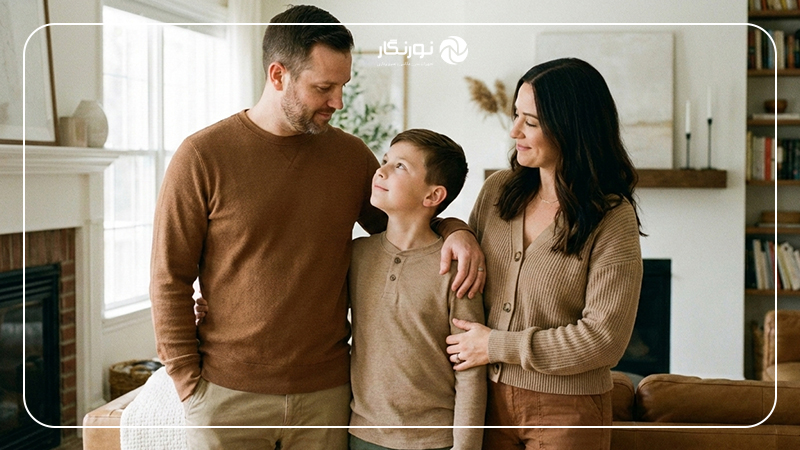 ژست عکس پدر و مادر و پسر