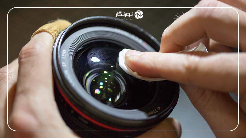 تکنیک "حرکت دایره‌ای" هنگام پاک کردن لنز