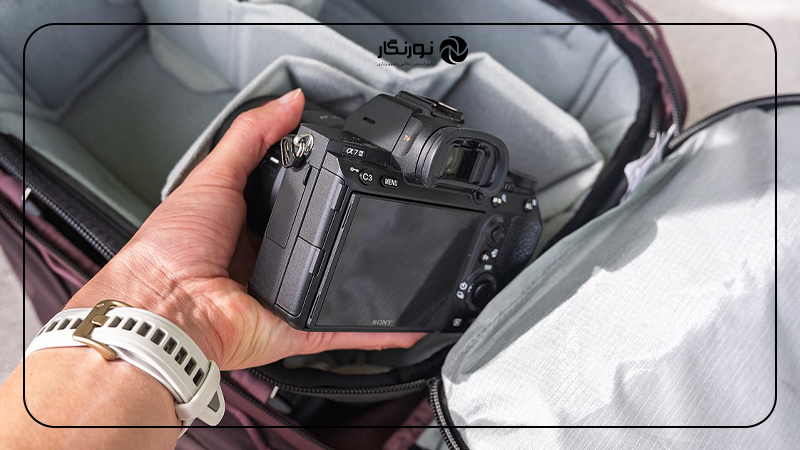 DSLR یا Mirrorless، کدام برای شماست؟ وزن و اندازه: نکتهی کلیدی برای حمل آسان در سفر
