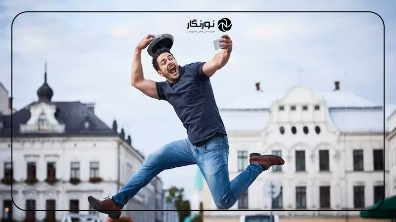 سلفی حرفه ای؛ ژست سلفی حرکت در عکس