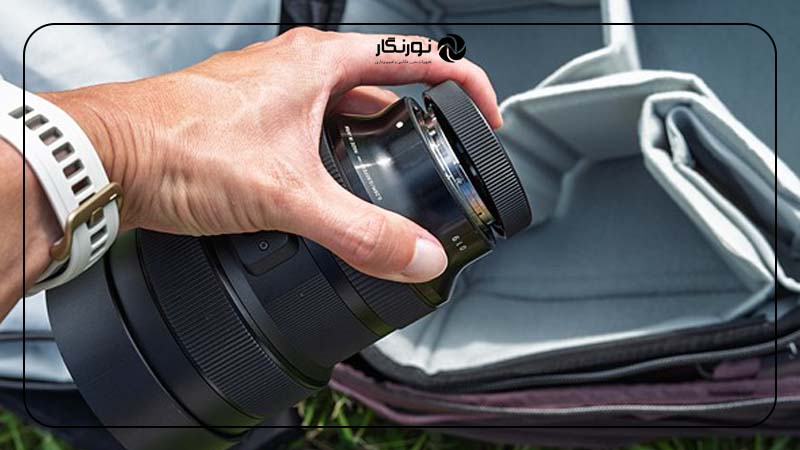 چگونگی تعویض لنز در فضای باز؛ قبل از هر چیز، دوربین را خاموش کنید