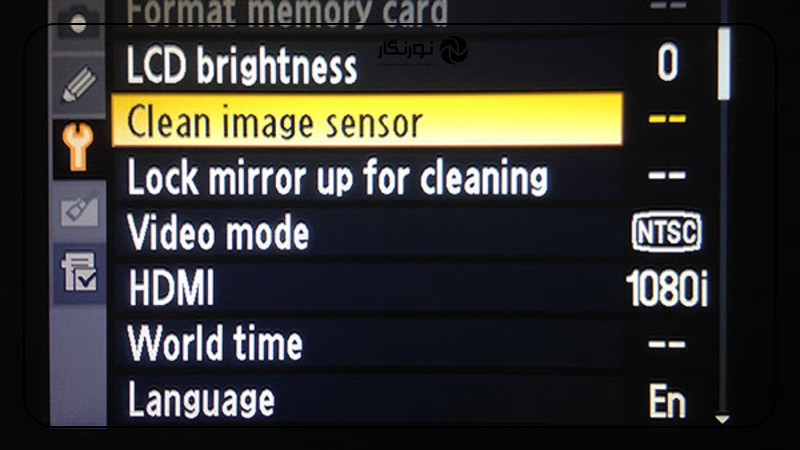 تصویر میانی ۱ - آیا لکههای روی عکسهات کلافهت کرده؟ آموزش تمیز کردن سنسور دوربین در 3 قدم ساده!