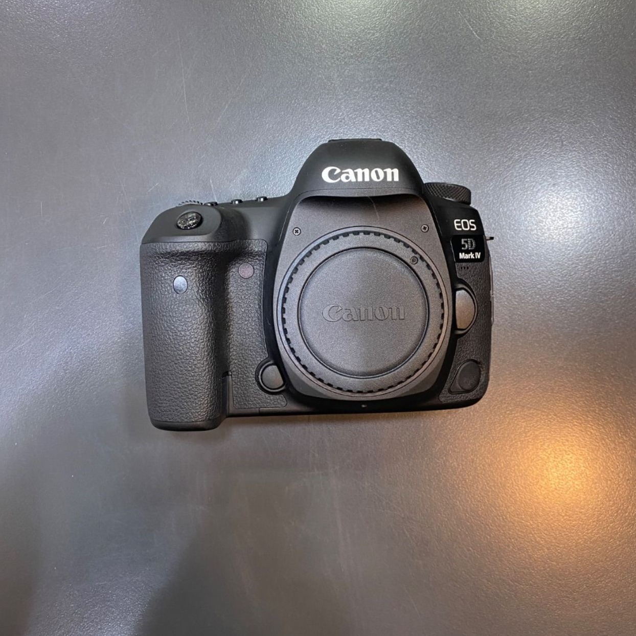 دوربین عکاسی کانن دست دوم Canon EOS 5D Mark IV(1200 شات)
