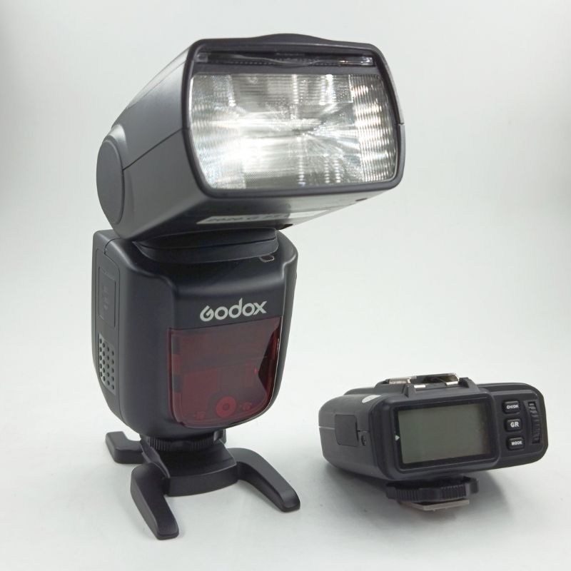 فلاش گودکس دست دوم Godox V860II-N TTL Li-Ion Flash + رادیو فلاش X1