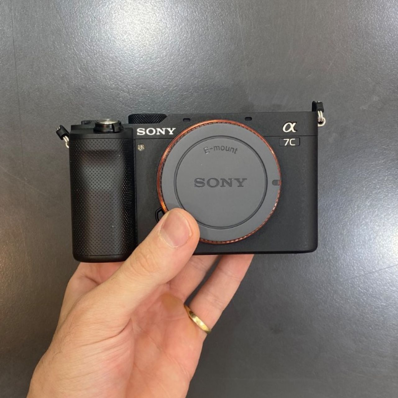 دوربین بدون آینه سونی دست دوم Sony alpha a7C body black(1500 شات)