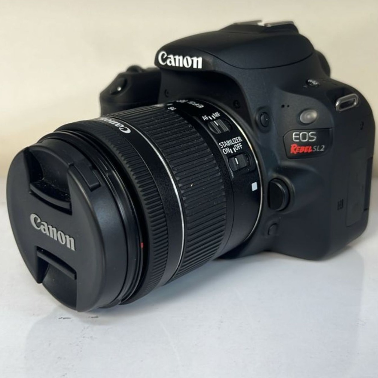 دوربین عکاسی کانن Canon EOS 200D Kit 18-55mm f/3.5-5.6 III (دست دوم) (2 هزار شات)