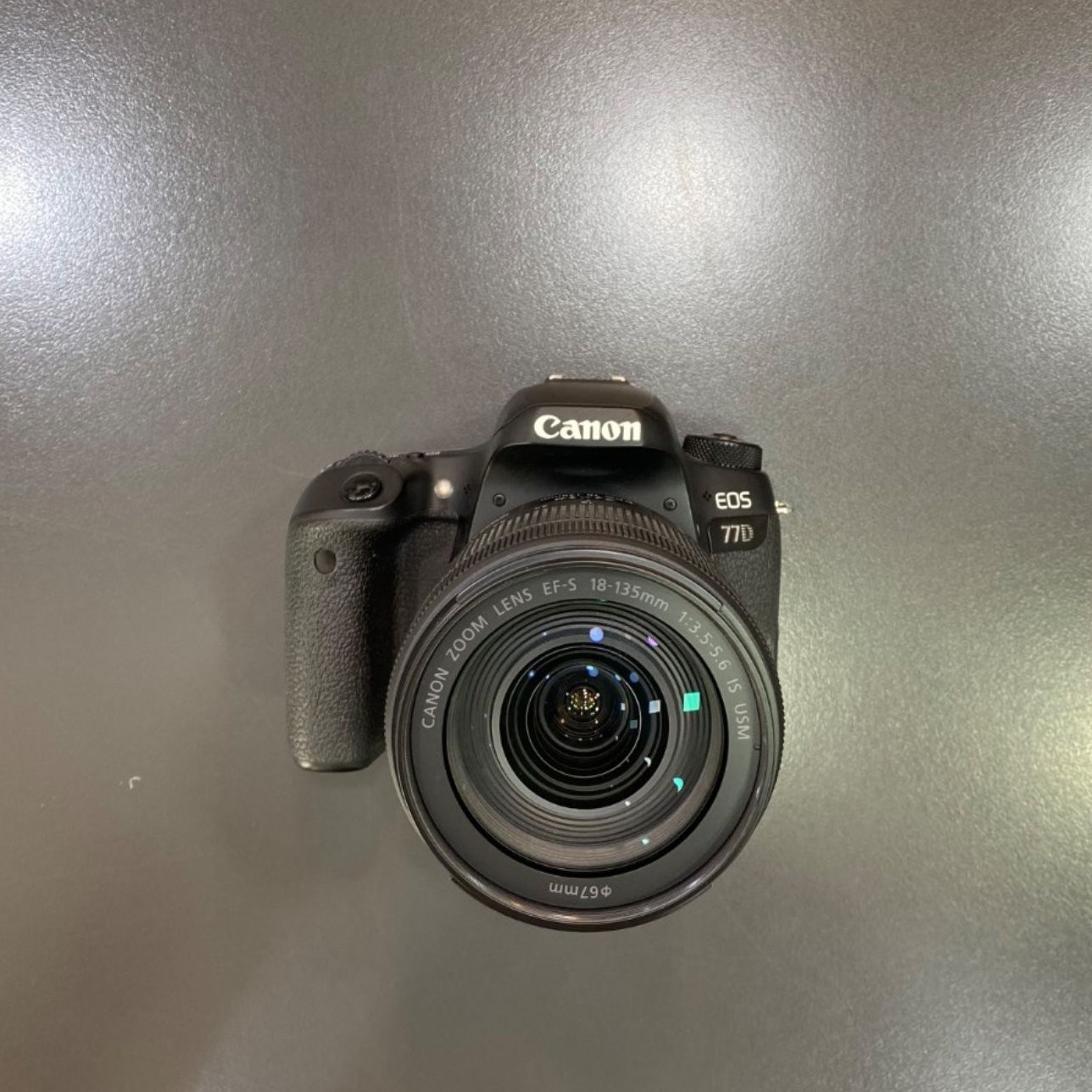 دوربین عکاسی کانن دست دوم Canon EOS 77D Kit 18-135mm f/3.5-5.6 IS USM(26000شات)