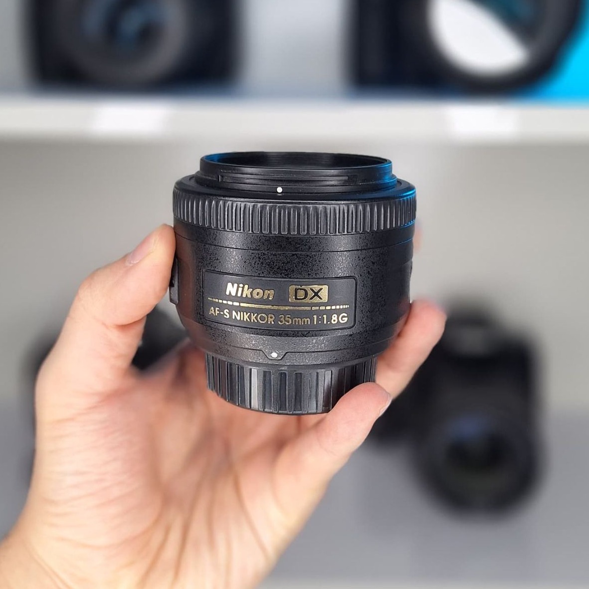 بیمه و گارانتی تحویل 1 روزه | مشخصات فنی بهترین قیمت برای خرید لنز نیکونNIKKOR 35mm | مشاوره رایگان و تخصصی 0217356