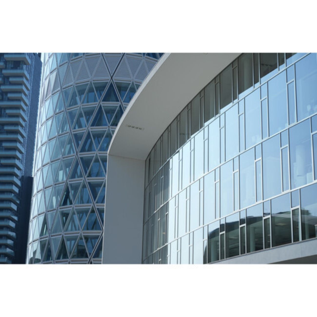 نمونه عکاسی2 با دوربین بدون آینه سونی  Sony a7C II Mirrorless Camera Silver