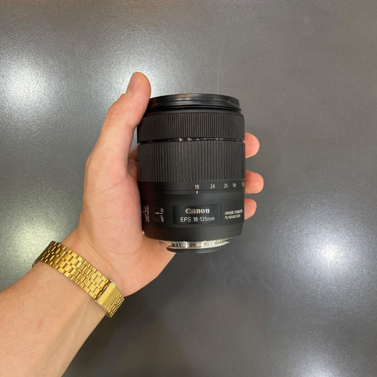 لنز Canon EF-S 18-135mm دست دوم برای خرید یا تحلیل و بررسی کامل لنز Canon EF-S 18-135mm IS USM به فروشگاه اینترنتی نورنگار مراجعه کنید.
