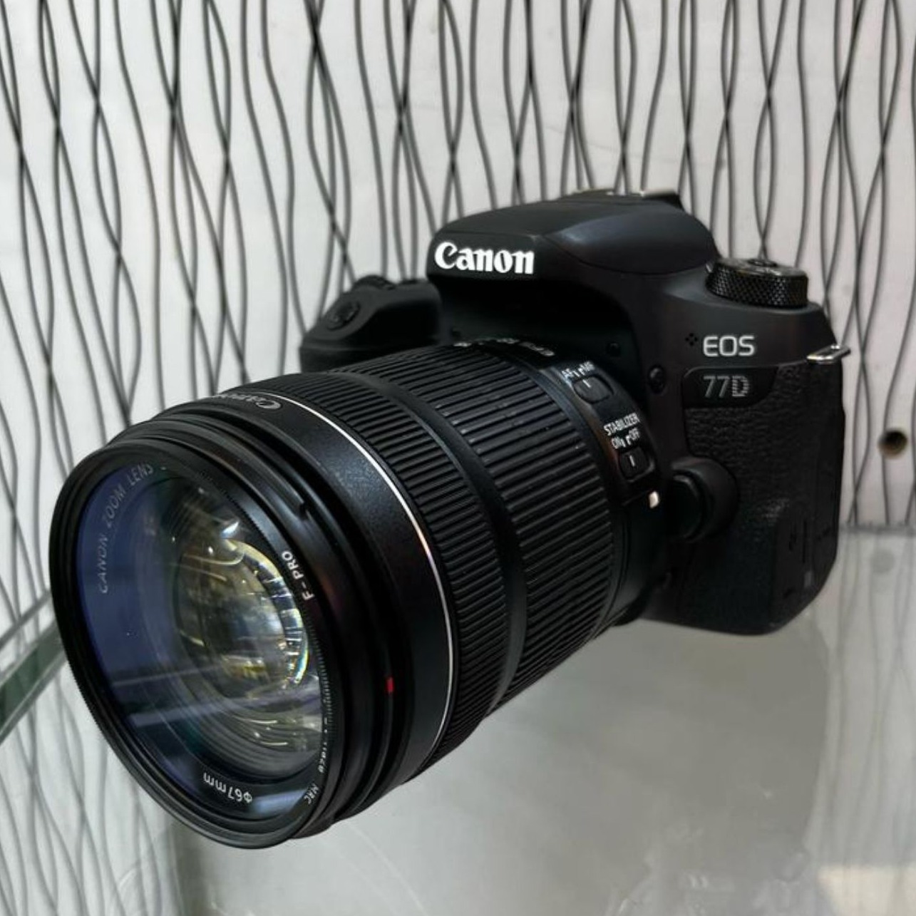 دوربین عکاسی کانن دست دوم Canon EOS 70D Kit 18-135mm f/3.5-5.6 IS STM(۲۹۰۰۰ هزار شات)
