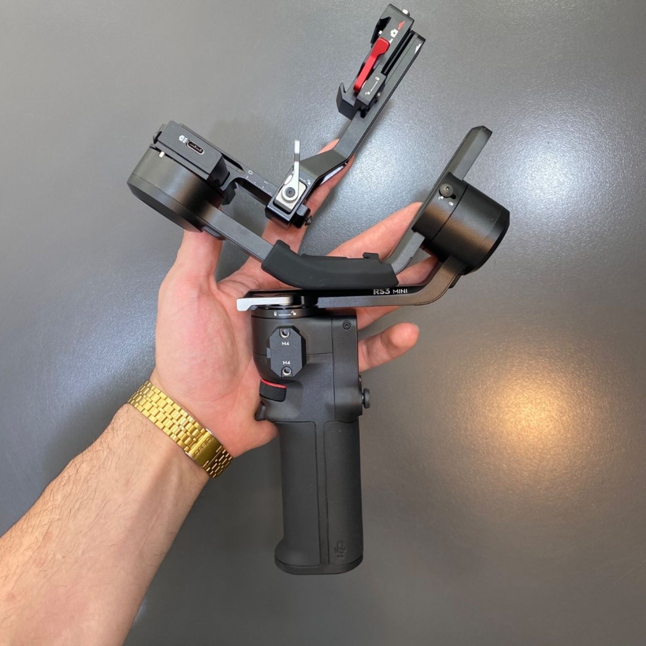 گیمبال دوربین دی جی آی دست دوم DJI RS 3 Mini Gimbal Stabilizer(جعبه دارد)