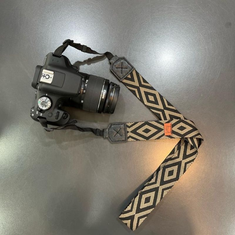 بند دوربین بندینو طرح Bandino camera strap 005