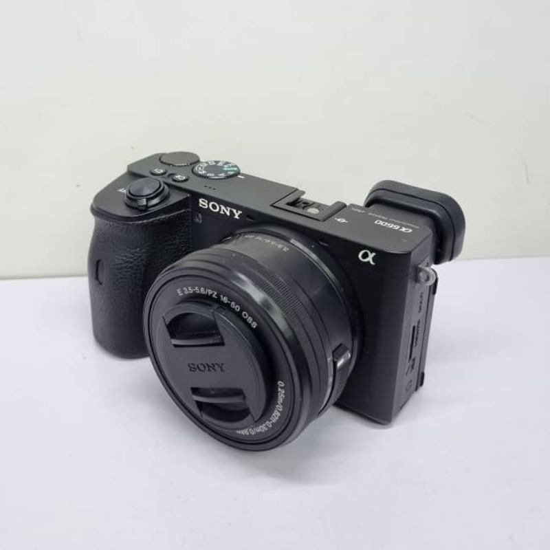 دوربین بدون آینه سونی دست دوم Sony Alpha a6600 kit 16-50mm f/3.5-5.6 OSS(23000 شات)