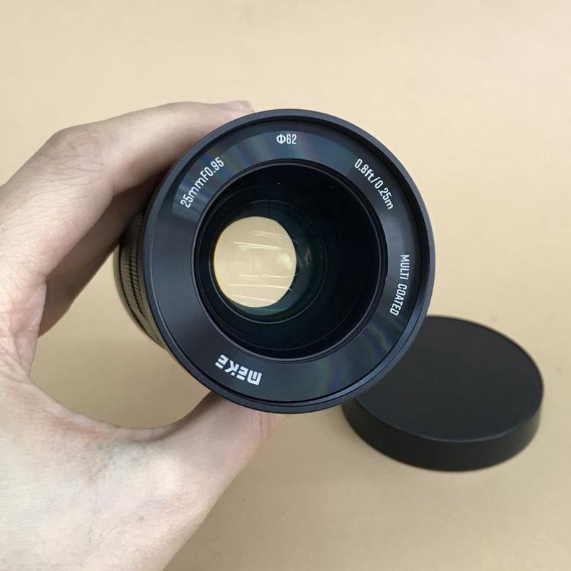 لنز میک دست دوم Meike 25mm f0.95 For Sony(جعبه دارد)