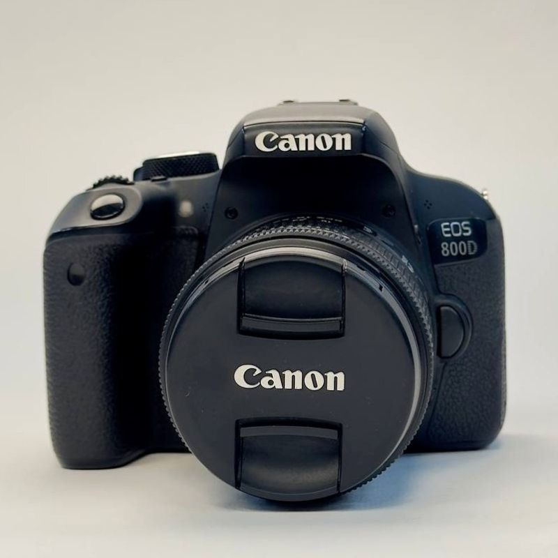 دوربین عکاسی کانن دست دوم Canon EOS 800D Kit 18-55mm f/4-5.6 IS STM(شات 21000)