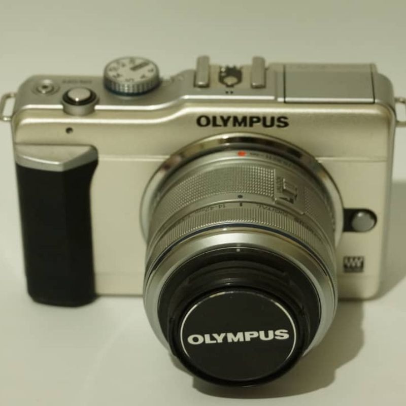 دوربین اليمپوس Olympus E-PL1 With lens 14-42mm(جعبه ندارد)