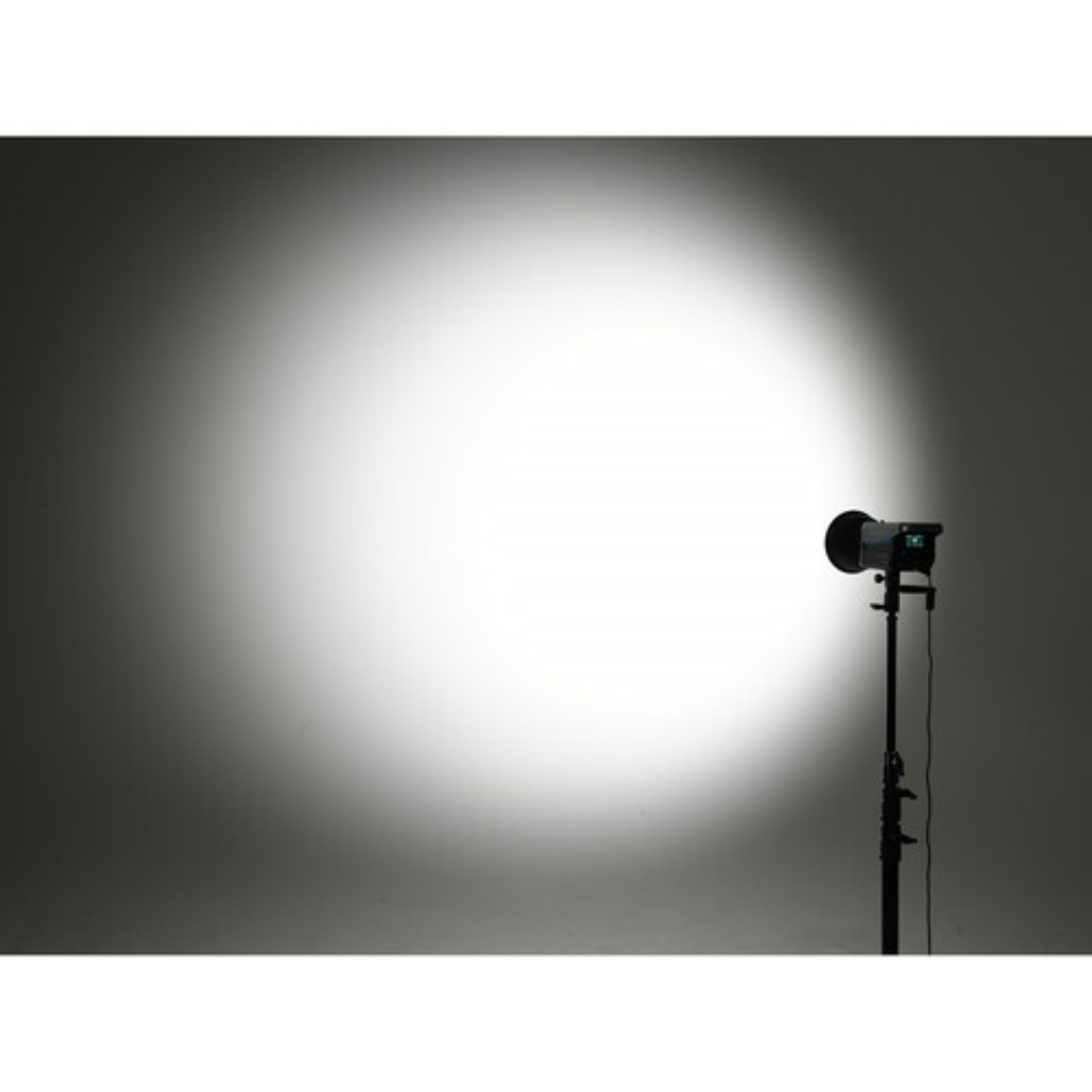 نمونه نورپردازی- نورسفید  ویدیو لایت نانلایت Nanlite Video Light FC-120C