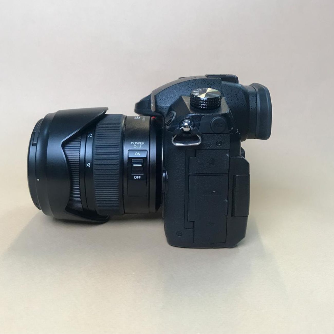 Panasonic Lumix GH5S Mirrorless Camera with 12-35mm f/2.8 Lens Kit (Black) (دست دوم)