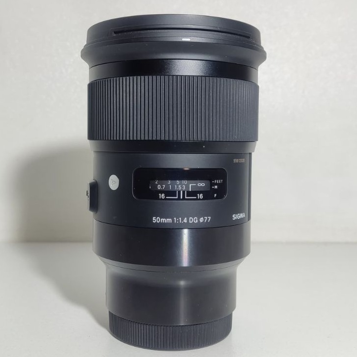 لنز سیگما Sigma 50 f 1.4 DG for sony (دست دوم)