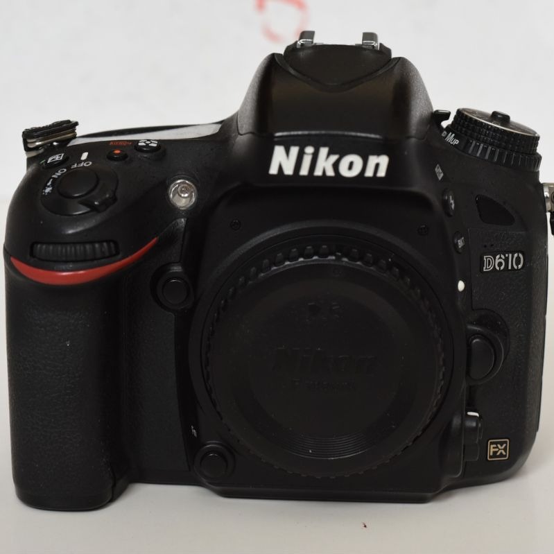 دوربین عکاسی نیکون دست دوم Nikon D610 body( شات 29500 )