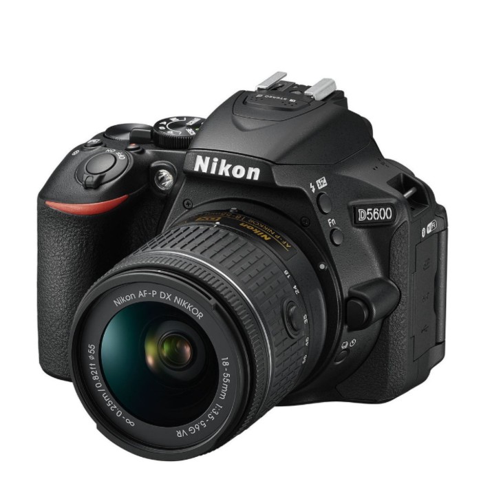 دوربین عکاسی نیکون دست دوم Nikon D5600 Kit 18-55mm f/3.5-5.6 G VR(شات 12000)