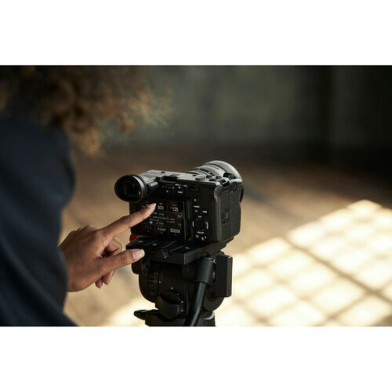 عکاسی با دوربین سونی Sony FX2 Digital Cinema Camera with XLR Handle Unit