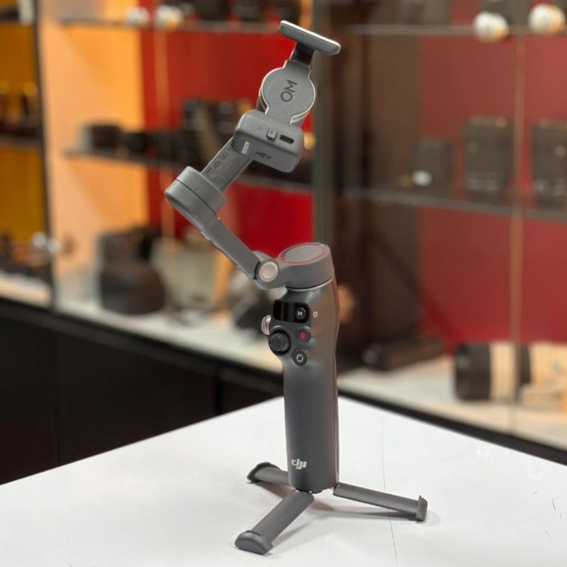 گیمبال گوشی هوشمند (دست دوم) DJI Osmo Mobile 7P Smartphone Gimbal