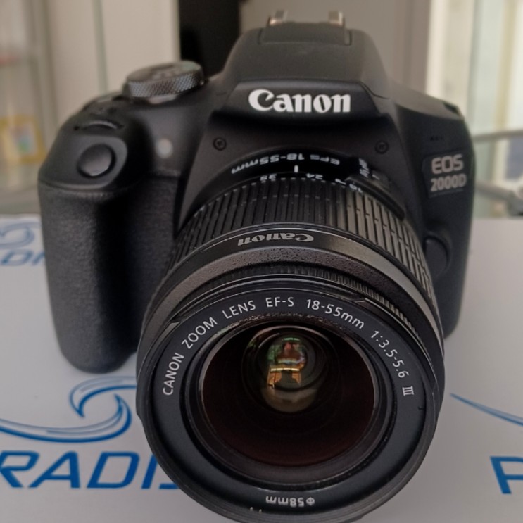 دوربین عکاسی کانن دست دوم Canon EOS 2000D kit EF-S 18-55mm III