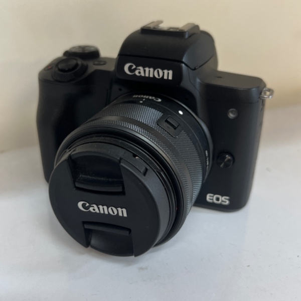 دوربین بدون آینه کانن دست دوم Canon EOS M50 kit 15-45mm black