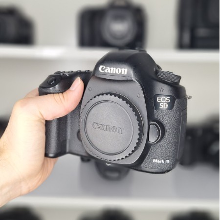 دوربین عکاسی کانن (دست دوم)  Canon EOS 5D Mark III Body