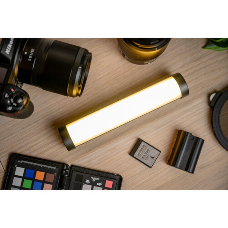 تصویر نور ال ای دی نیویر Newell Kathi Nano Pro RGB LED Light