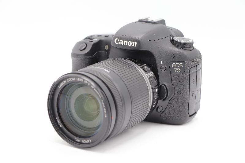 دوربین عکاسی کانن دست دوم Canon EOS 7D LENZ 18-200