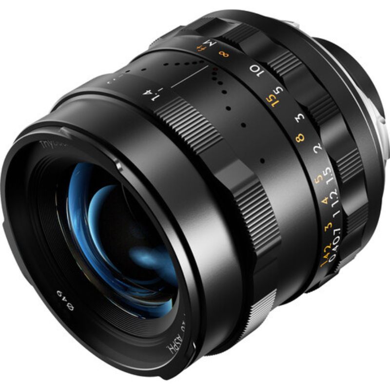 نمای سه رخ لنز تیپوچ Thypoch Simera 28mm f/1.4 Type II Lens (Leica M, Black)