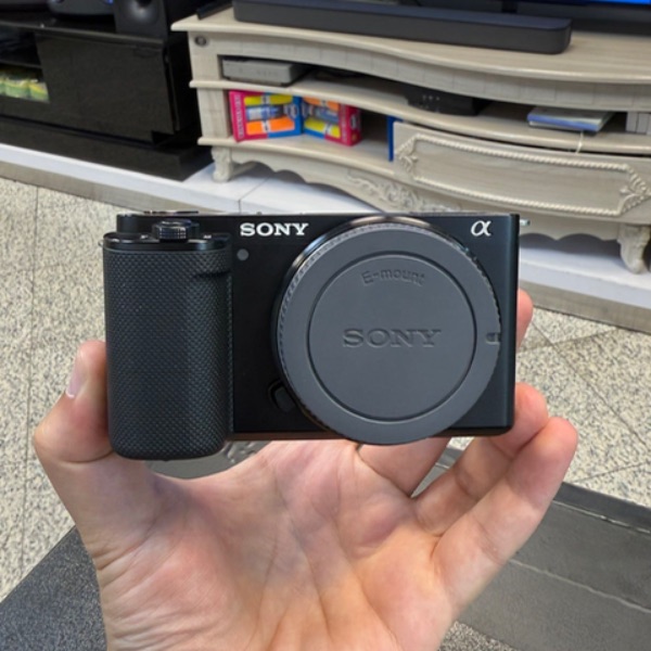 دوربین بدون آینه سونی Sony ZV-E10 Mirrorless Camera Black body(دست دوم)