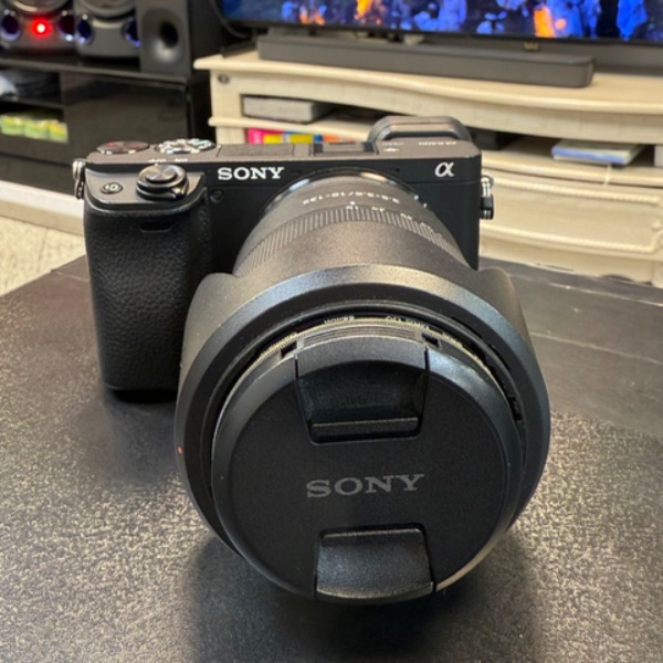 دوربین بدون آینه سونی Sony a6400 Mirrorless Camera kit 18-135mm (دست دوم)