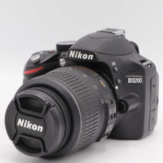 دوربین عکاسی نیکون دست دوم Nikon D3200 Kit 18-55mm f/3.5-5.6 G VR (11000 هزار شات)