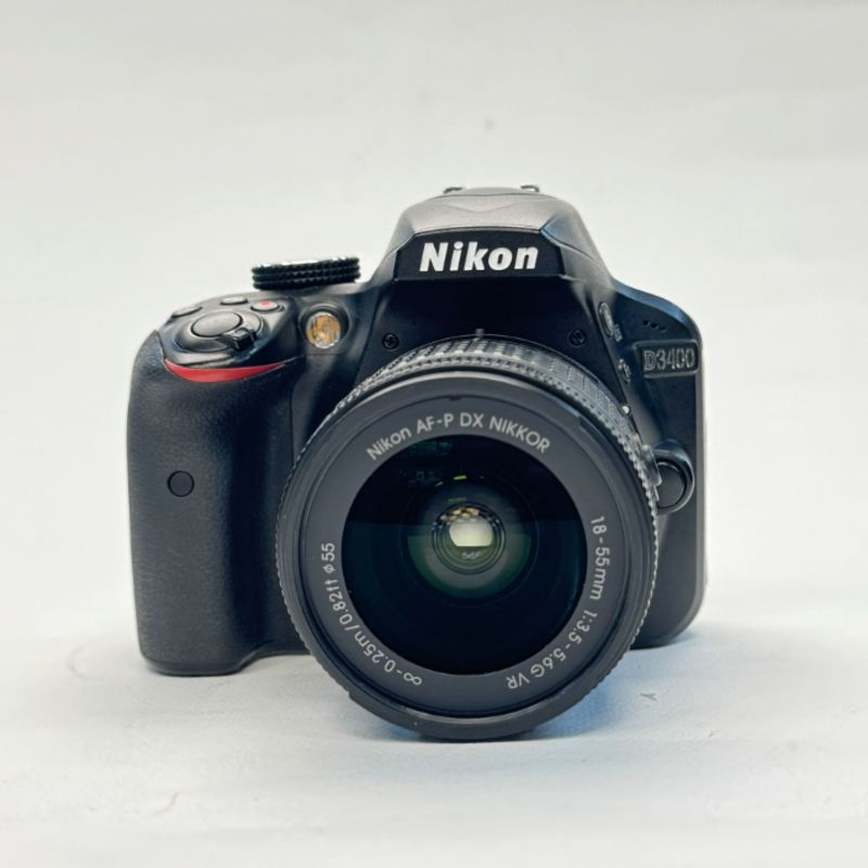 دوربین عکاسی نیکون دست دوم Nikon D3400 Kit 18-55mm f/3.5-5.6 G VR(4000 شات)
