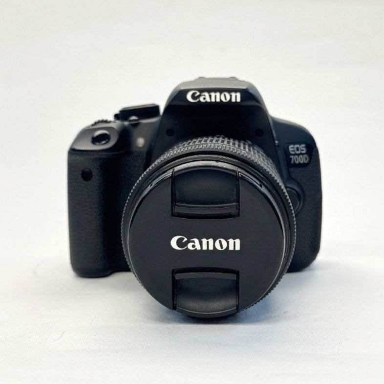 دوربین عکاسی کانن دست دوم Canon EOS 700D Kit 18-55mm f/3.5-5.6 IS STM(شات 11000)