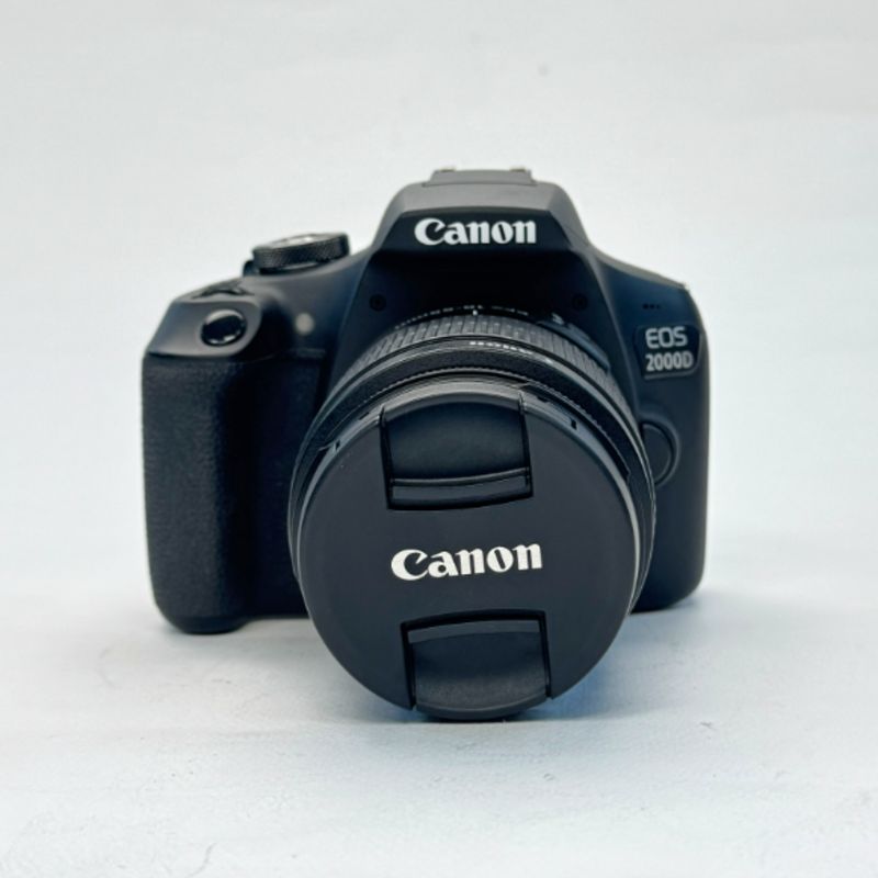 دوربین عکاسی کانن دست دوم Canon EOS 2000D kit EF-S 18-55mm III (شات 9000)